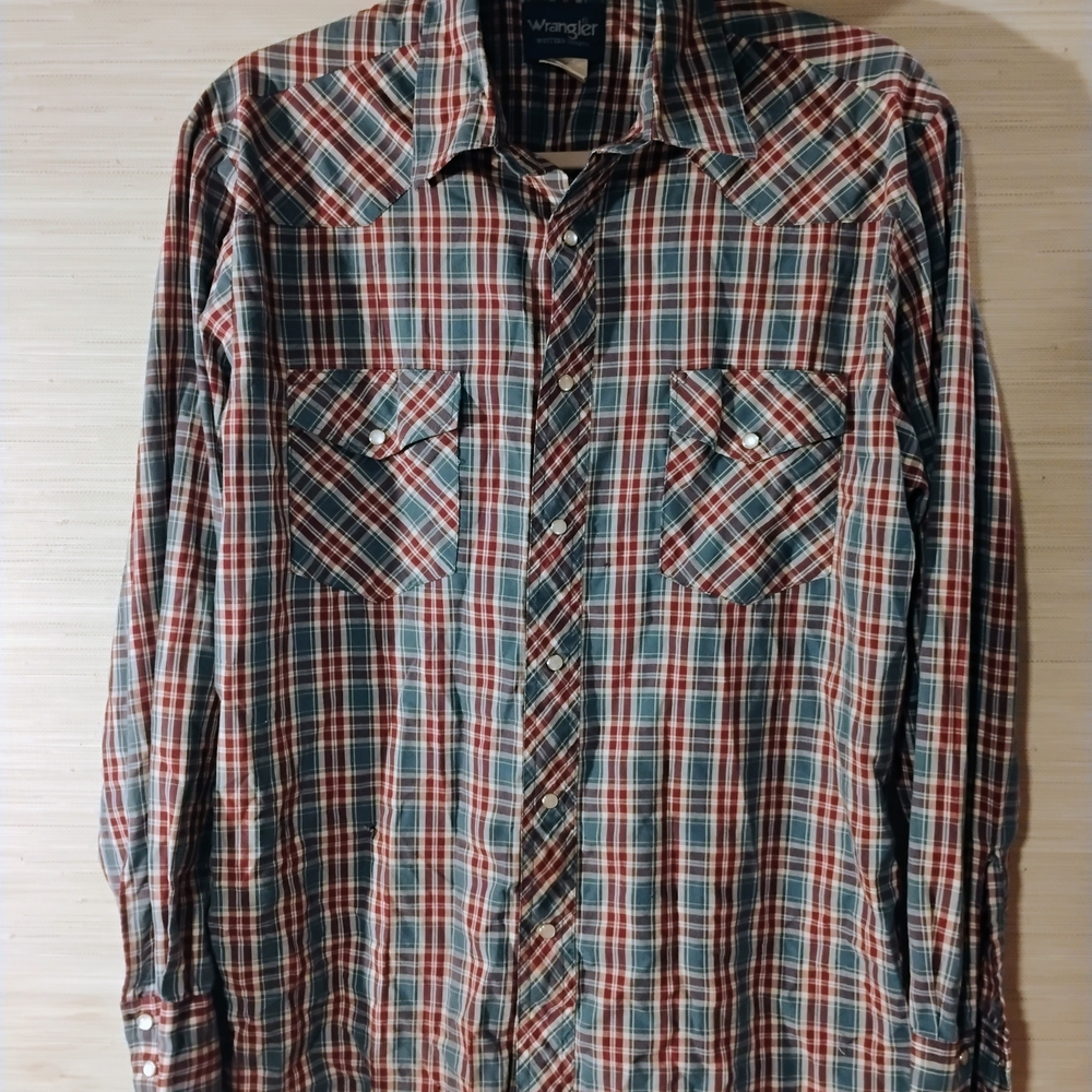 Wrangler Plaid Button-Down Shirt in Red and Green